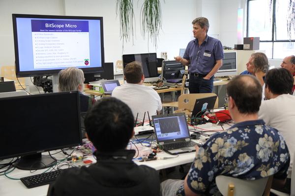Bruce from BitScope presenting BitScope Workshop at OzBerryPi.